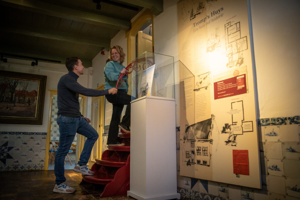 Rondleiding door museum Tromp’s Huys – november in Vlieland